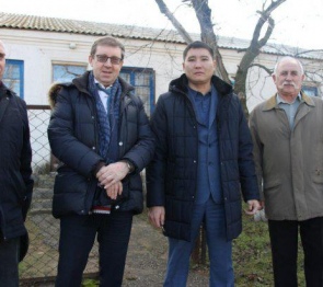 Сенатор провел прием граждан, посетил Целинный район и наградил детей-героев.
