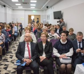 Депутат Астраханского парламента Инна Ирдеева приняла участие в профсоюзной конференции