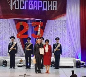 Валентина Руденко поздравила с Днем защитника Отечества военнослужащих
