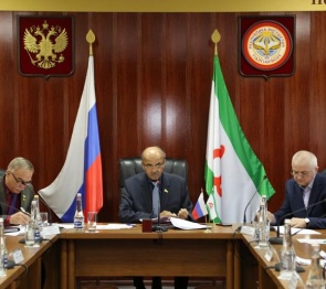 18.02.2020. в Парламенте Республики Ингушетия состоялось сто сорок первое заседание Совета Народного Собрания шестого созыва под председательством спикера Магамета Яндиева
