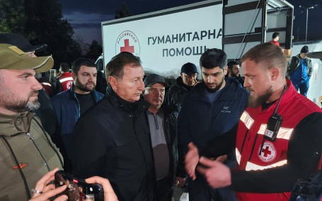 Председатель парламента Дагестана Заур Аскендеров лично проверил организацию помощи пострадавшим в селе Мамедкала