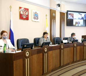 Ставропольские депутаты  держат на контроле работу системы  ухода за гражданами пожилого возраста и инвалидами