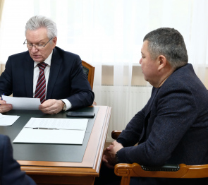 Председатель комитета Думы Астраханской области по строительству Александр Клыканов посетил Красноярский район