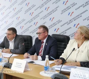 Депутаты обсудили подготовку крымских образовательных учреждений к отопительному сезону