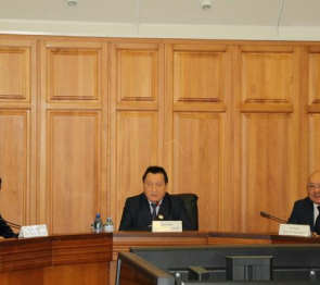 
Депутаты Парламента Калмыкии одобрили кандидатуру Председателя Правительства Республики Калмыкия