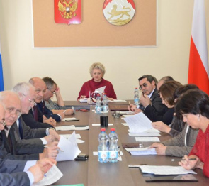 Под председательством Елены Князевой состоялось заседание парламентского комитета по науке, образованию, культуре и информационной политике.