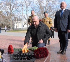Парламентарии  Севастополя чтят память о воинах-интернационалистах