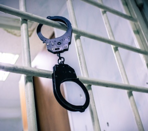 В России  вступил в силу Закон о пожизненном заключении педофилов