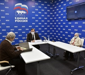 Депутаты Ростовской области возвращаются к очным приемам граждан