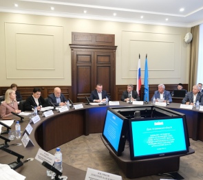 Астраханские законодатели обсудили вопросы,которые волнуют муниципалитеты