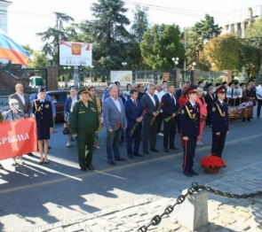 Депутаты Крыма почтили память воинов, павших в борьбе за свободу Отечества в период Крымской войны 1853-1856 гг