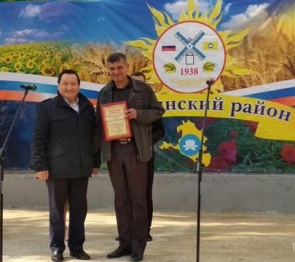 А. Козачко посетил с. Яшалта, где принял участие в праздновании Дня работника сельского хозяйства и перерабатывающей промышленности