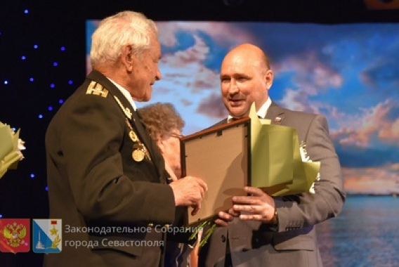 Спикер парламента Севастополя Владимир Немцев принял участие во «Встрече поколений»