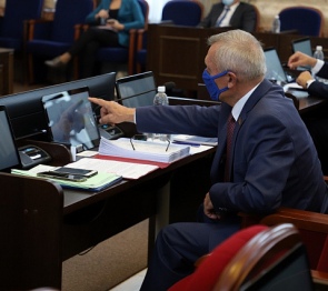 Депутаты ЗСК рассмотрели введение штрафов за нарушение размещения пунктов проката велосипедов и самокатов