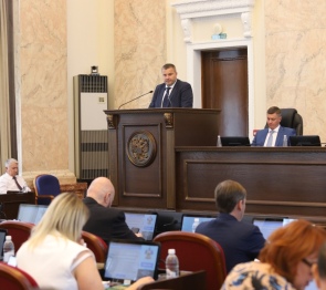 Парламентарии проанализировали эффективность реализации краевого закона о животноводстве за прошлый год