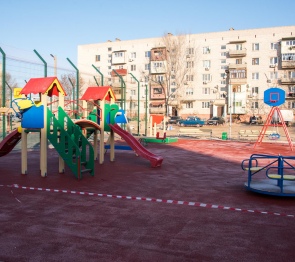 Игорь Мартынов осмотрел объекты благоустройства в городе Камызяк