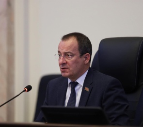 Юрий Бурлачко впервые провел заседание Комиссии кубанского парламента по взаимодействию с органами исполнительной власти края.