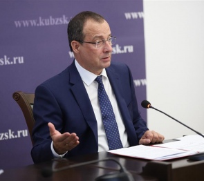 Законодатели Кубани обсудили развитие семейных форм жизнеустройства детей в регионе