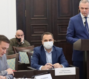 Законодатели Кубани на парламентских слушаниях рассмотрели проект краевого бюджета на трехлетку