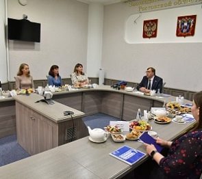 Спикер донского парламента встретился с женами и матерями мобилизованных граждан