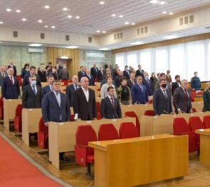 На очередном заседании парламента Адыгеи депутаты подняли большой пласт проблем