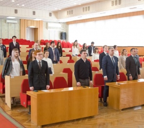 Основной лейтмотив заседания Молодежного парламента Республики Адыгеи - «Спасем жизнь вместе»