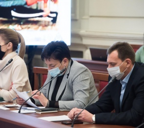 Инна Ирдеева приняла участие в обсуждении развития массового спорта в Астраханской области
