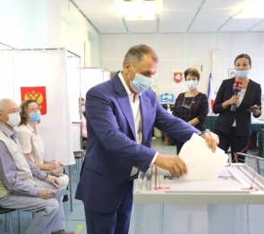 Председатель ГС РК Владимир Константинов проголосовал за