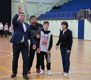 ГТО без границ! Депутат НС КЧР и посол ГТО в КЧР Науруз Темрезов провел разминку на фестивале ГТО для инвалидов