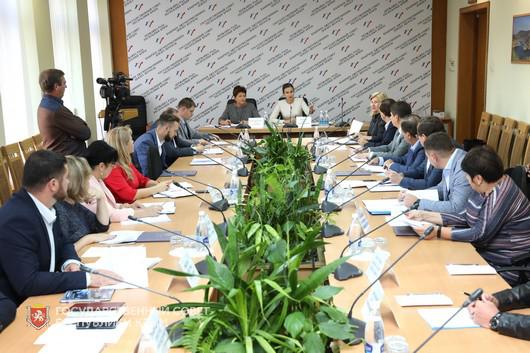 Комитет по вопросам здравоохранения удовлетворительно оценил готовность медицинских учреждений Крыма к отопительному сезону