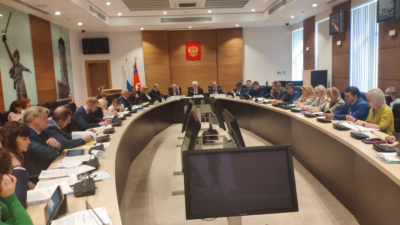 Бюджет Волгоградской области на 2019 год вырос более чем на 10 миллиардов рублей 