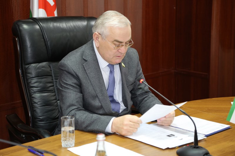 Спикер парламента Ингушетии М.Тумгоев.Необходим депутатский контроль над реализацией федеральных партийных проектов в субъекте