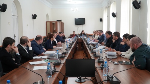 Парламентарии Абхазии почтили память воинов, погибших в результате Мартовской наступательной операции Отечественной войны народа Абхазии 1992–1993 гг