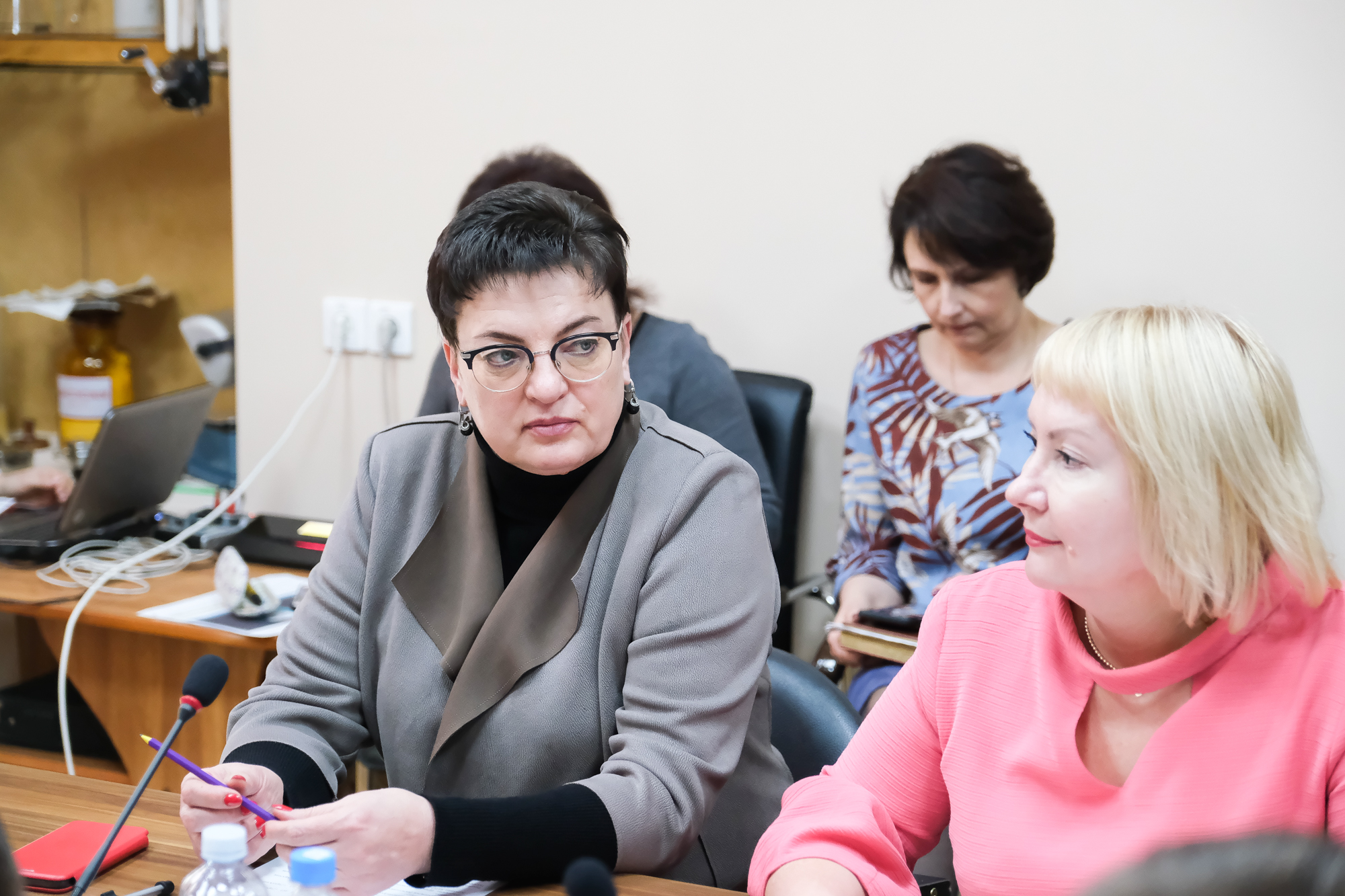 Астраханские законодатели  строго контролируют реализацию  нацпроекта «Здравоохранения»