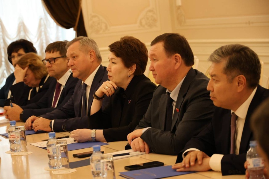 МПА СНГ: наблюдатели обсудили с судьёй КС РФ баланс конституционных ценностей и вызовы цифровизации