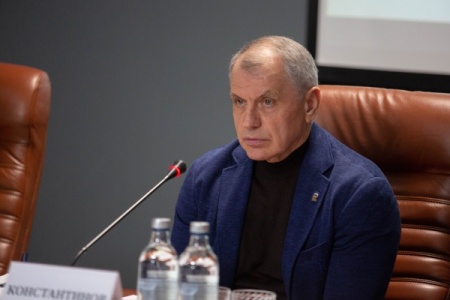 Спикер парламента Крыма Владимир Константинов об актуальных политических событиях
