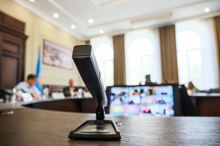 Межпарламентское сотрудничество выходит на новый уровень: Астрахань и Ставрополь обменялись опытом регулирования гостевых домов