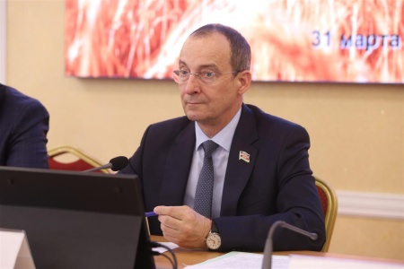 Председатель кубанского парламента Юрий Бурлачко: «Семеноводческий» закон определил будущее агропрома Кубани