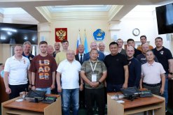 Межпарламентский диалог Калмыкии и Тывы: вице-спикеры вручили награды «Русским витязям»