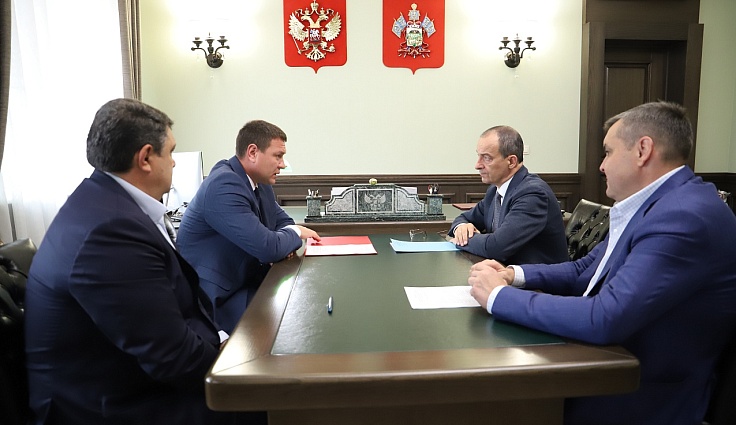 В кубанском парламенте обсудили управленческую модель и перспективы Приморско-Ахтарского округа