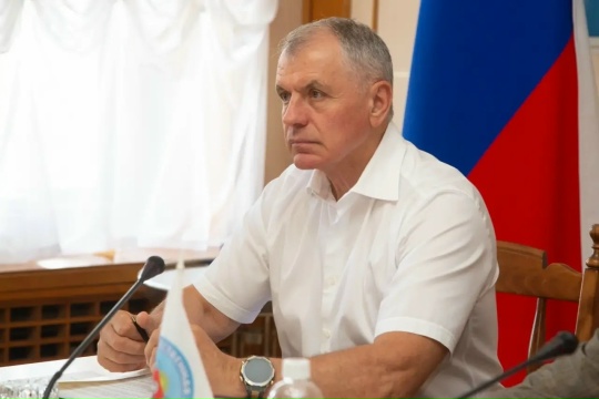 Спикер ЮРПА,председатель парламента Крыма Владимир Константинов: Никакие трудности не заставят меня покинуть полуостров