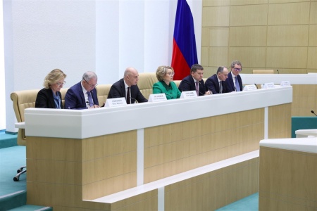 Глава кубанского парламента Юрий Бурлачко прокомментировал итоги слушаний в Совфеде по трехлетнему бюджету