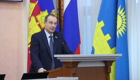 Юрий Бурлачко на сессии в Анапе: несмотря на все испытания, курорт выстоял и продолжает развиваться