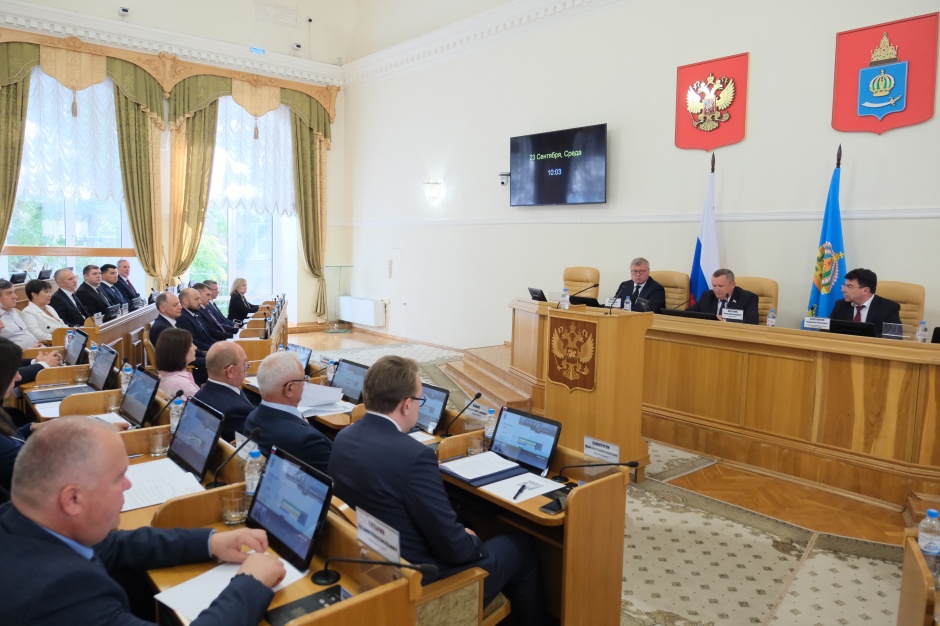 Игорь Мартынов вновь возглавил Думу Астраханской области