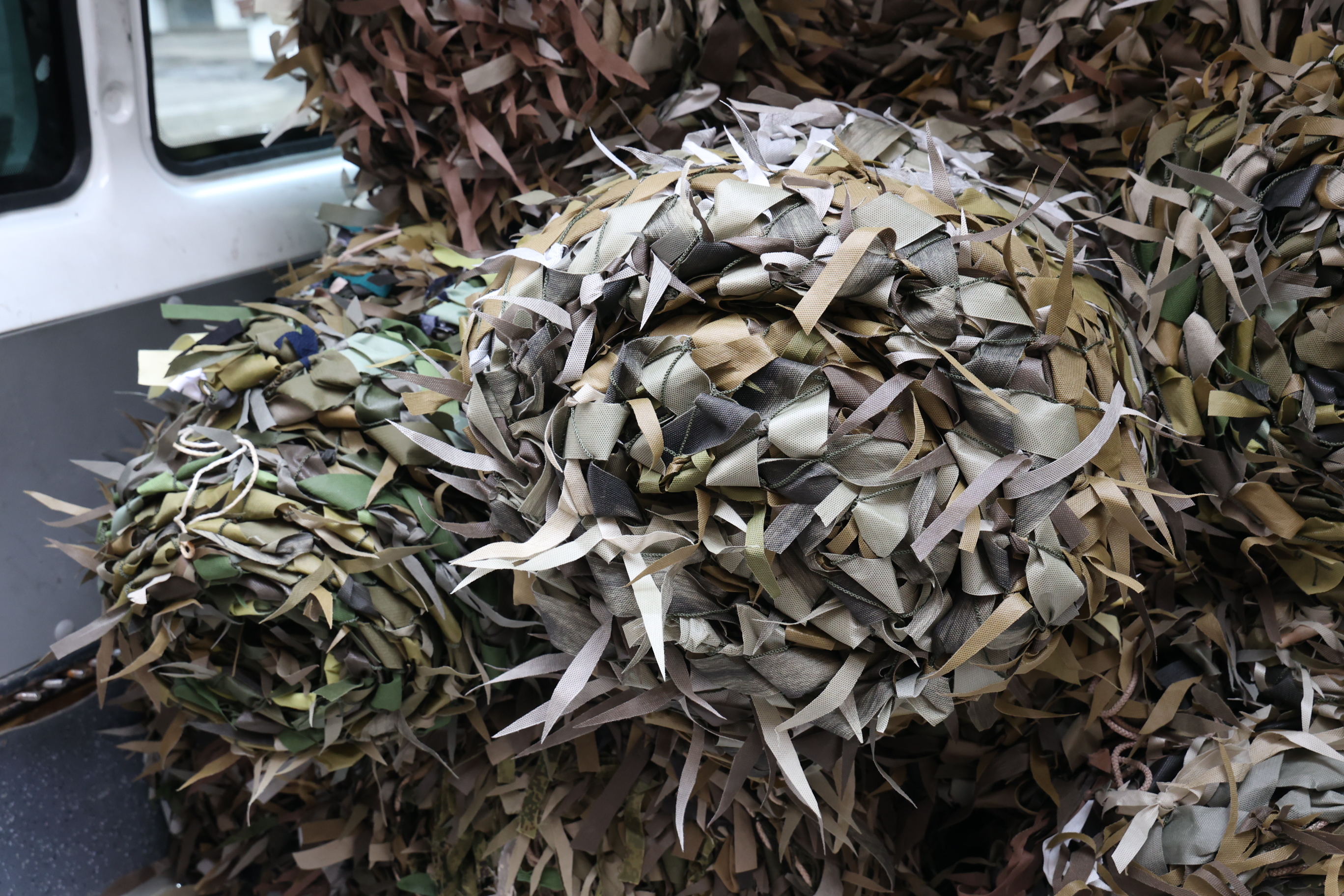 Ставропольские депутаты передали гуманитарный груз бойцам на передовую 