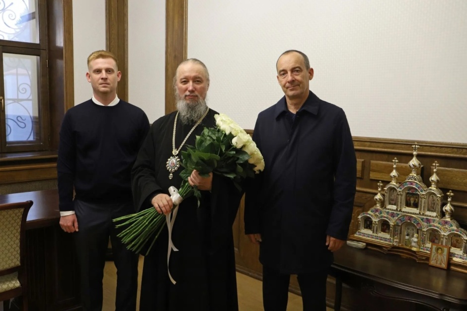 Поздравление с юбилеем и курс на сотрудничество: встреча председателя ЗСК Юрия Бурлачко с митрополитом Василием
