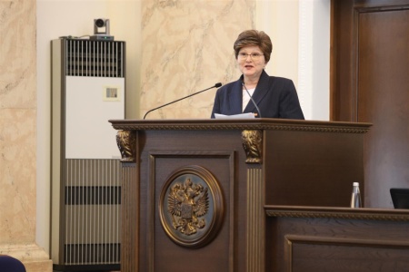 Парламентарии Кубани заслушали Доклад о результатах деятельности Уполномоченного по правам ребенка в крае за 2025 год