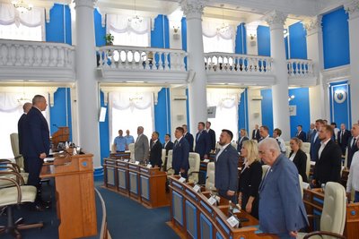 Заксобрание Севастополя открыло V сессию и вручило удостоверения мировым судьям
