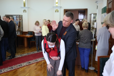 В ставропольском парламенте прошло обучение по вопросам оказания первой помощи пострадавшим