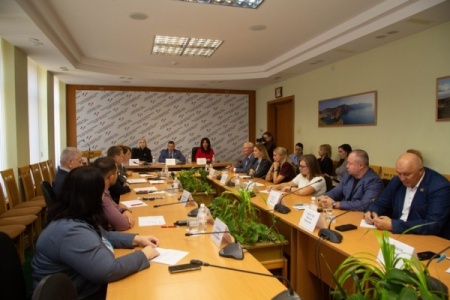В парламенте Крыма подвёли итоги детской оздоровительной кампании:  более 154 тысяч отдыхающих
